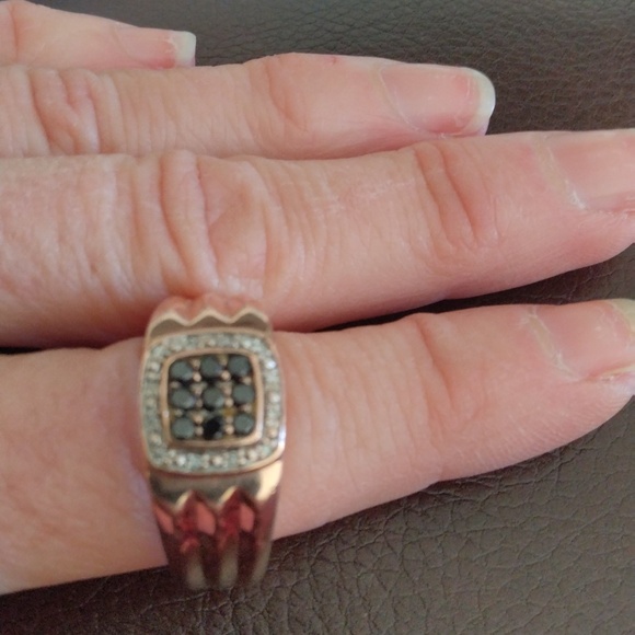 Mens Rose Gold Ring with Black and white diamonds 💞 sz 10.5 - Picture 3 of 9